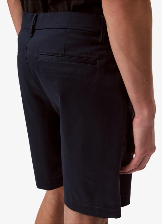 Calvin Klein Straight fit korte broek met steekzakken - detail 5 donkerblauw