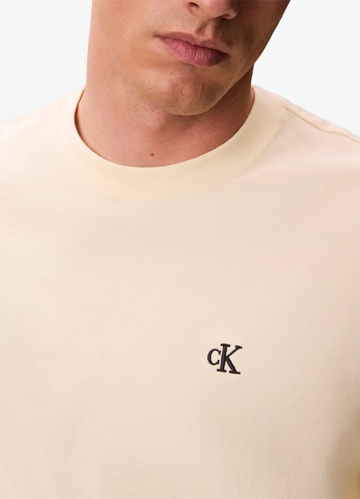 Calvin Klein T-shirt met logoborduring - detail 2 pear sorbet-zrk/ geel