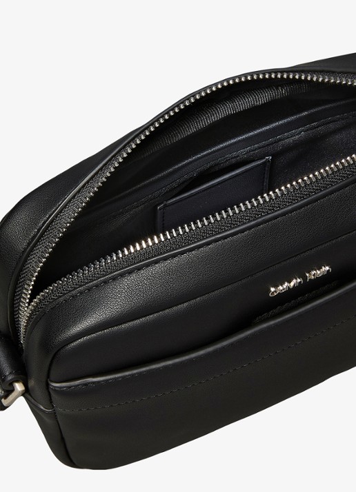 Calvin Klein Toilettas met logo - detail zwart