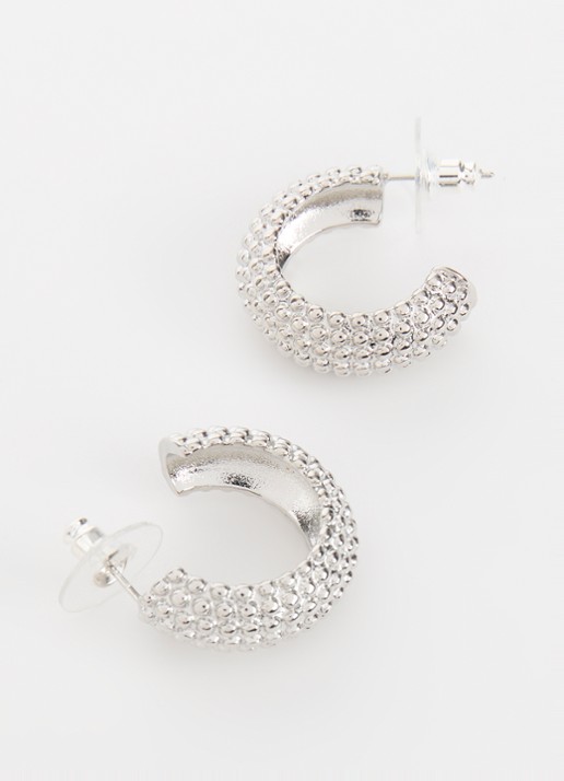 Camps & Camps Medium Dots oorringen - detail zilver