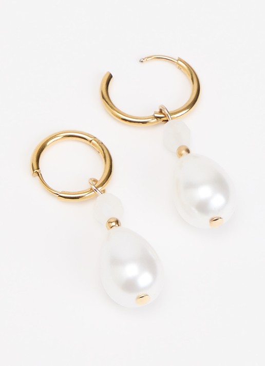 Camps & Camps White Pearl Droplet oorringen verguld - detail 2 goud