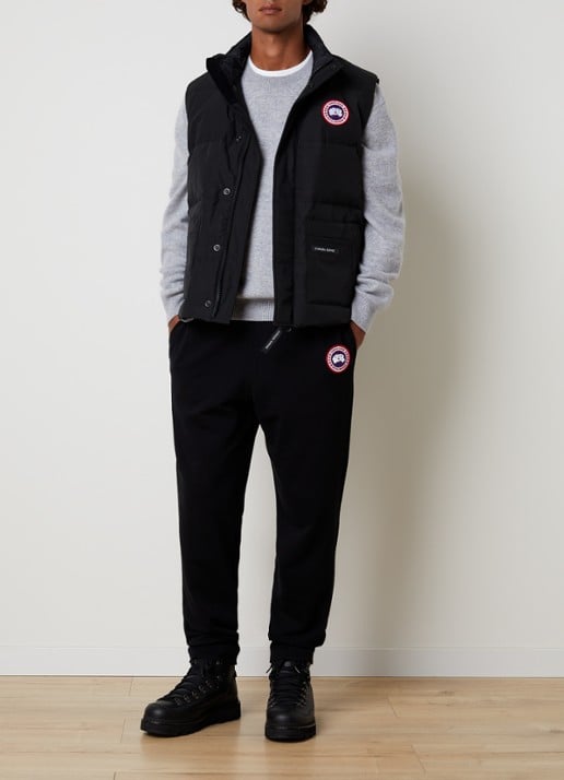 Canada Goose Loon tapered fit joggingbroek met logo en steekzakken - voorkant 6 zwart