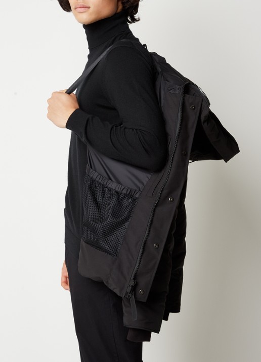 Canada Goose MacMillan gewatteerde parka met donsvulling en capuchon - detail 4 zwart
