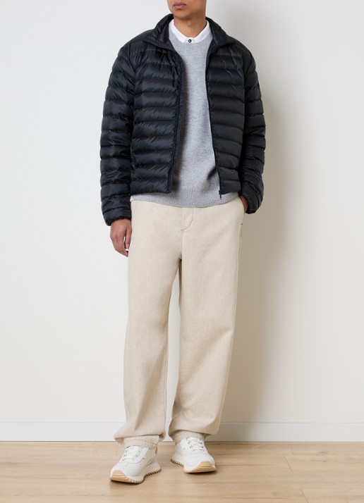Canada Goose Stratus gewatteerd jack met donsvulling en ristzakken - voorkant 3 zwart