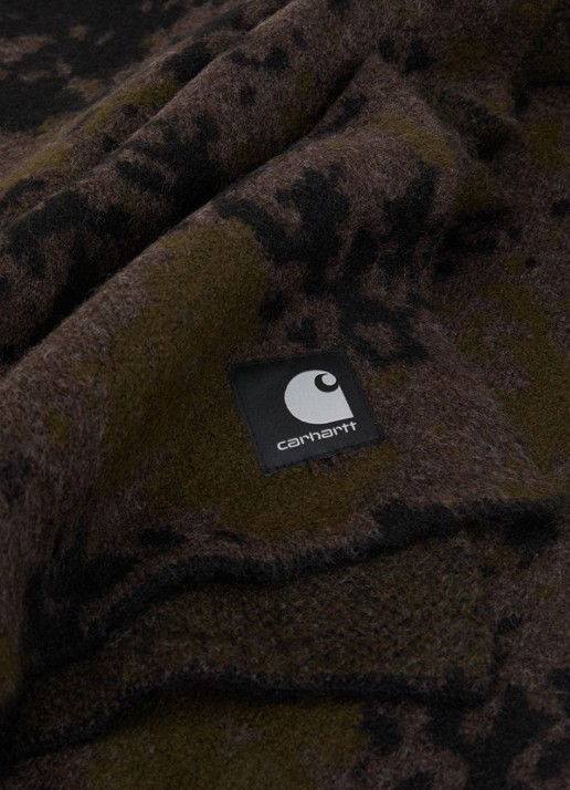 Carhartt WIP Camo Disperse sjaal met camouflageprint 215 x 35 cm - detail 2 legergroen