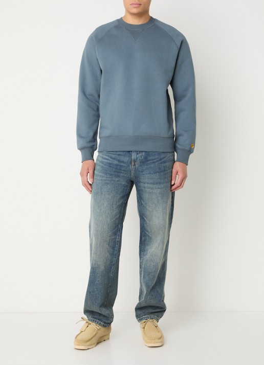 Carhartt WIP Chase sweater met logo - voorkant 2 staalblauw