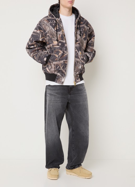 Carhartt WIP Gewatteerde jack met capuchon en steekzakken - voorkant 4 antraciet
