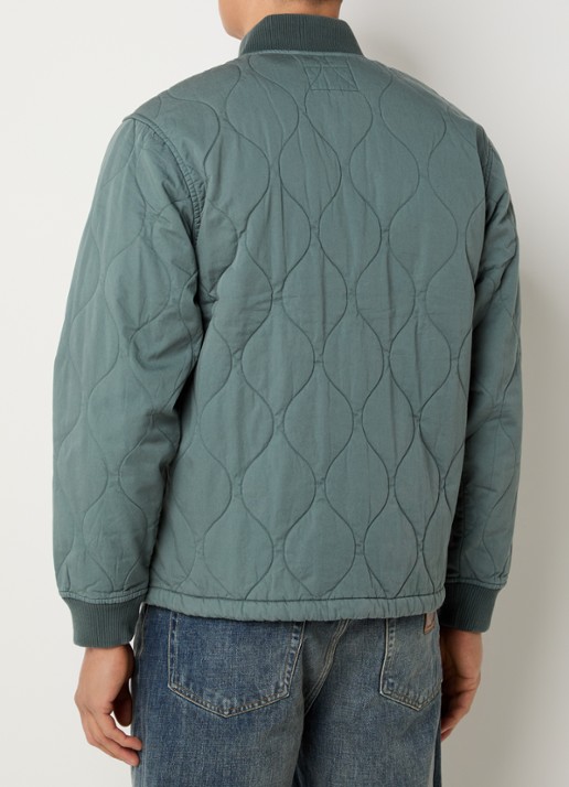Carhartt WIP Kylan jack met quilt patroon en steekzakken - achterkant groen