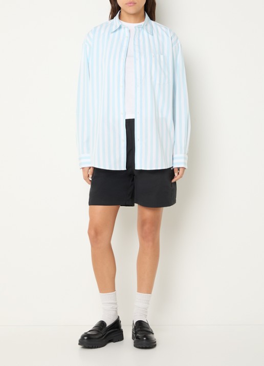 Carhartt WIP Overshirt met streepprint en borstzak - voorkant 2 lichtblauw