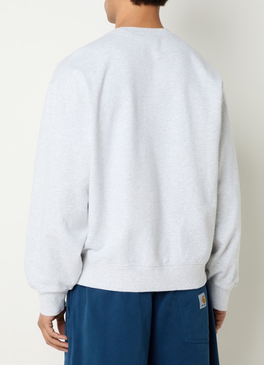 Carhartt WIP Wipp III sweater met logo flockprint - achterkant 3 lichtgrijs