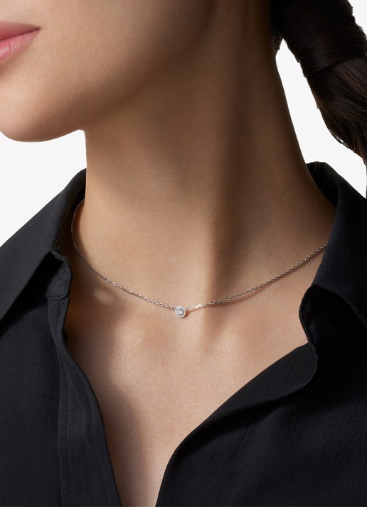 Cartier Cartier d'Amour ketting, large model van 18 karaat witgoud met 0.19 ct diamant CRB72154 - achterkant 6 witgoud