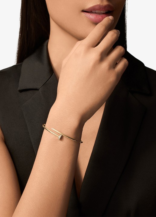 Cartier Juste un Clou armband, klein model van 18 karaat geelgoud met 0.18 ct diamant CRB6066117 - voorkant 2 geelgoud