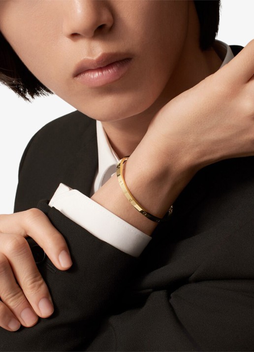 Cartier LOVE Small armband van 18 karaat geelgoud CRB6079115 - detail geelgoud