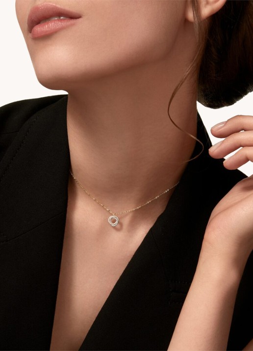 Cartier Trinity de Cartier ketting van 18 karaat rosé-, geel-, en witgoud met diamanten CRB7224843 - voorkant 2 goud