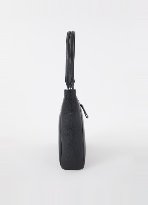 Castelijn & Beerens Anna schoudertas van leer met 15,6 inch laptopvak - detail 2 zwart
