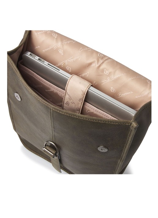 Castelijn & Beerens Carisma rugzak van leer met 15,6 inch laptopvak - unisex - detail 5 legergroen