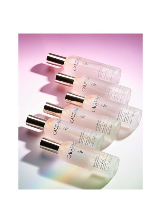 Caudalie Beauty Elixir - 2-in-1 verzorgende face mist & make-up setting spray - detail 4 roze