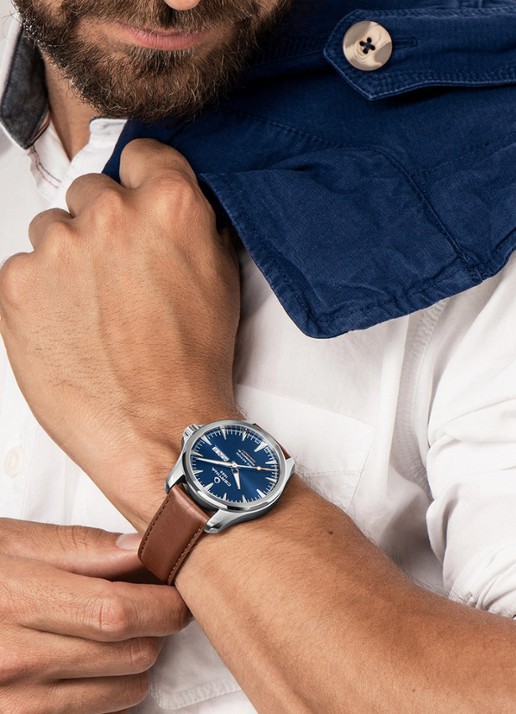 Certina Horloge DS Action Day-Date C0324301604100 - detail bruin