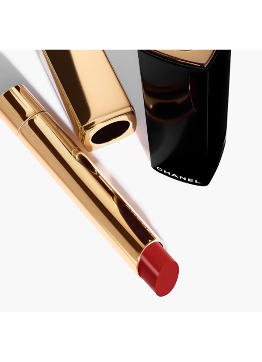 CHANEL BIJZONDER INTENSE LIPPENSTIFT. EXTRACT VAN LICHT EN VERZORGING. NAVULBAAR - achterkant 868 rouge excessif 
