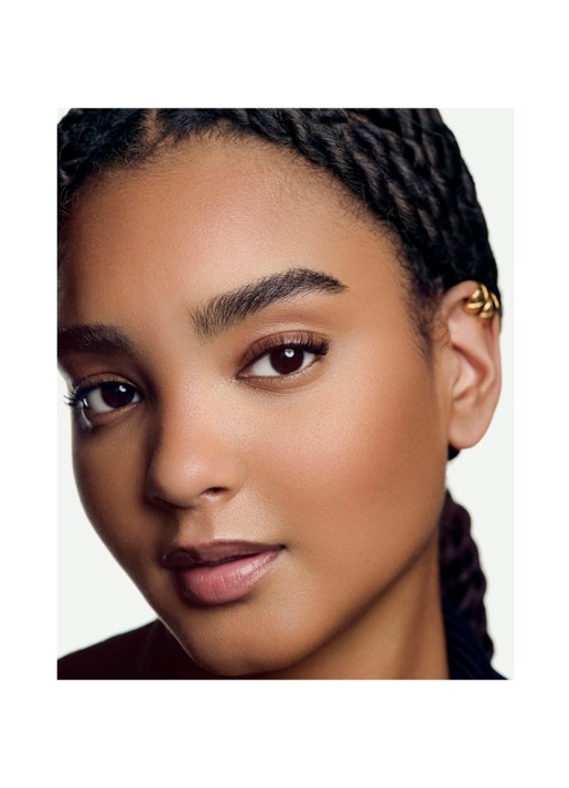 CHANEL CRÈMEGEL MET ZONOVERGOTEN FINISH. NATUURLIJKE HEALTHY GLOW MET ZONGEBRUIND EFFECT. - detail 5 soleil tan medium bronze