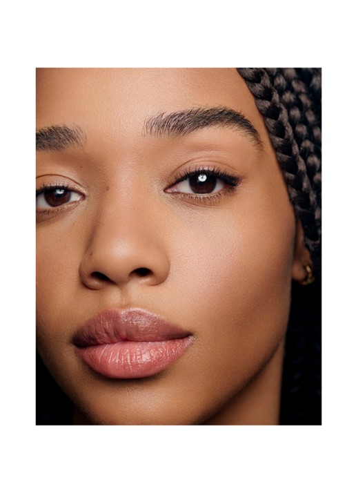 CHANEL CRÈMEGEL MET ZONOVERGOTEN FINISH. NATUURLIJKE HEALTHY GLOW MET ZONGEBRUIND EFFECT. - detail 3 soleil tan medium bronze