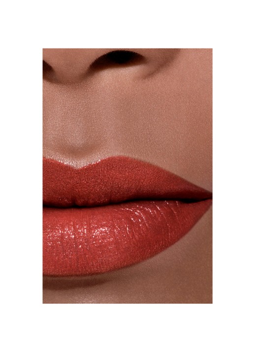 CHANEL DE LANGHOUDENDE HYDRATERENDE EN GLADSTRIJKENDE VERZORGENDE LIPPENSTIFT MET SATIJNGLANS - detail 6 112 paris 1er