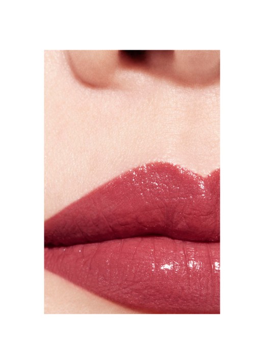 CHANEL DE LANGHOUDENDE HYDRATERENDE EN GLADSTRIJKENDE VERZORGENDE LIPPENSTIFT MET SATIJNGLANS - detail 4 124 marie
