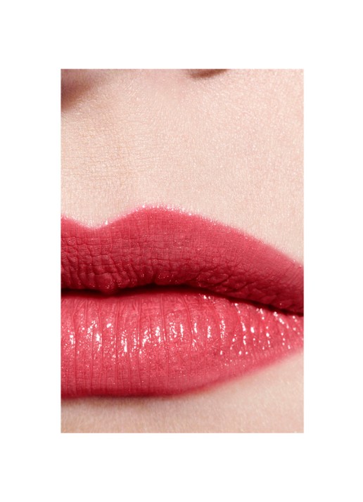 CHANEL DE LANGHOUDENDE HYDRATERENDE EN GLADSTRIJKENDE VERZORGENDE LIPPENSTIFT MET SATIJNGLANS - detail 5 126 venise