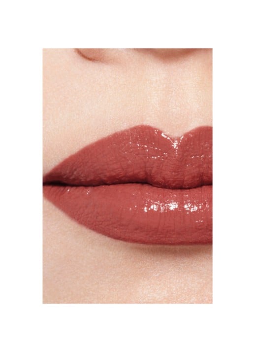 CHANEL DE UITERST LANGHOUDENDE GLANZENDE VLOEIBARE LIPPENSTIFT - detail 5 63 ultimate 