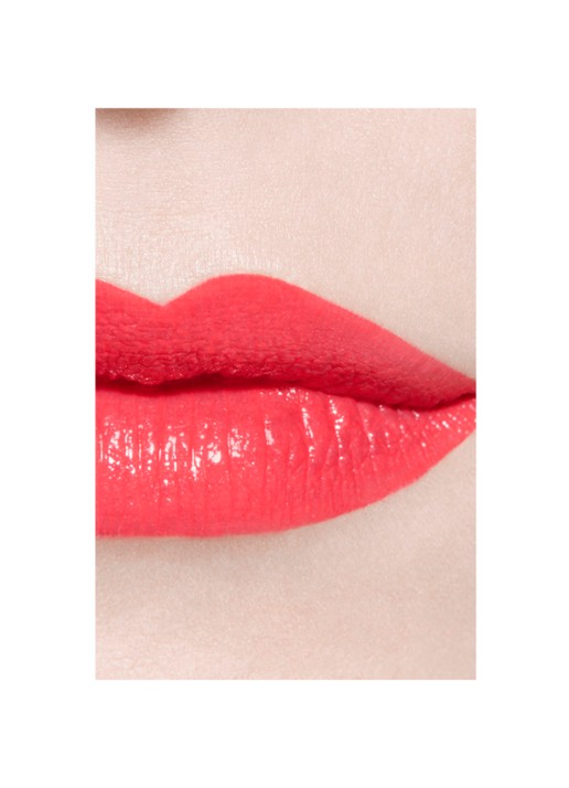CHANEL DE UITERST LANGHOUDENDE GLANZENDE VLOEIBARE LIPPENSTIFT - detail 7 67 steady 