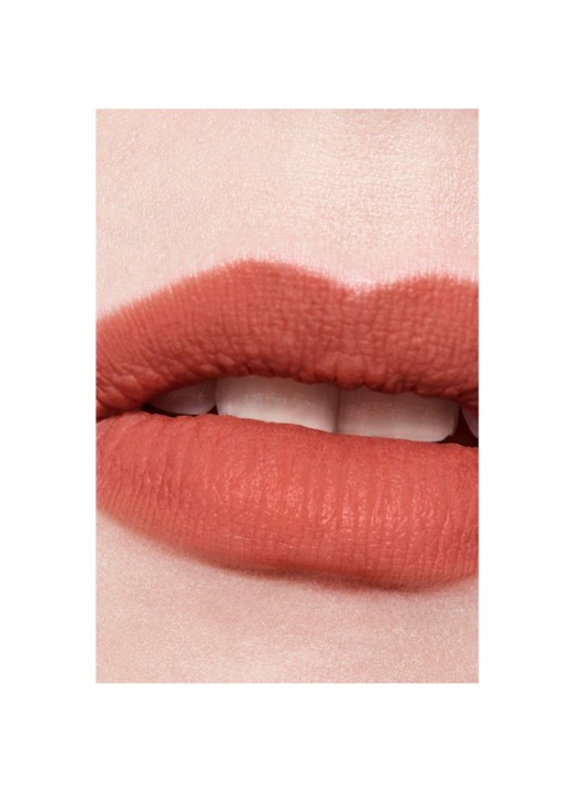 CHANEL DE ULTRA-LANGHOUDENDE INTENS MATTE VLOEIBARE LIPPENSTIFT - detail 7 238 émotive