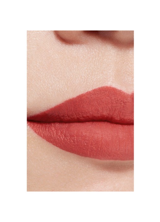 CHANEL DE ULTRA-LANGHOUDENDE INTENS MATTE VLOEIBARE LIPPENSTIFT - detail 4 242 saisissante