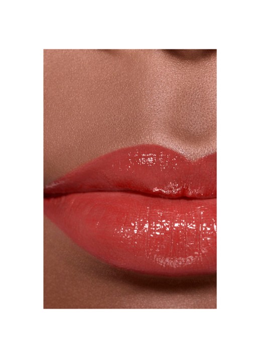 CHANEL DE VERFRAAIENDE HYDRATERENDE GETINTE BALSEM MET INTENSITEIT OP MAAT - detail 5 756 cherry burst