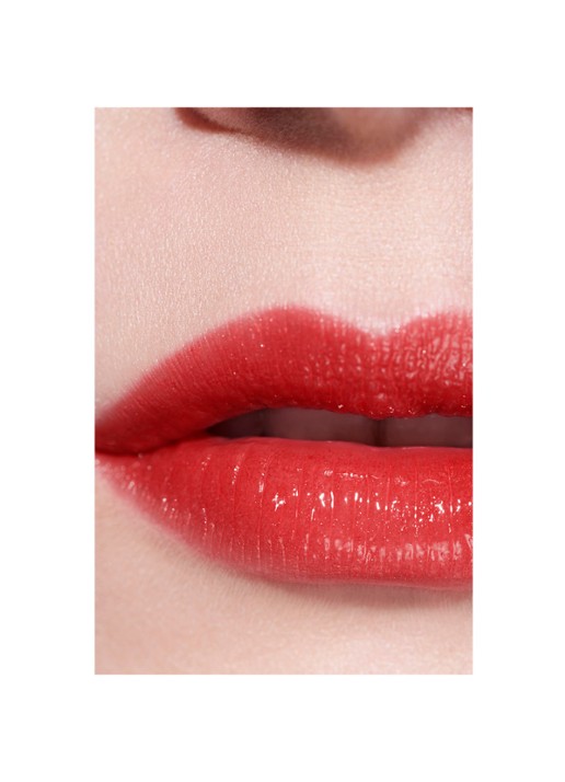 CHANEL DE VERFRAAIENDE HYDRATERENDE GETINTE BALSEM MET INTENSITEIT OP MAAT - detail 6 756 cherry burst