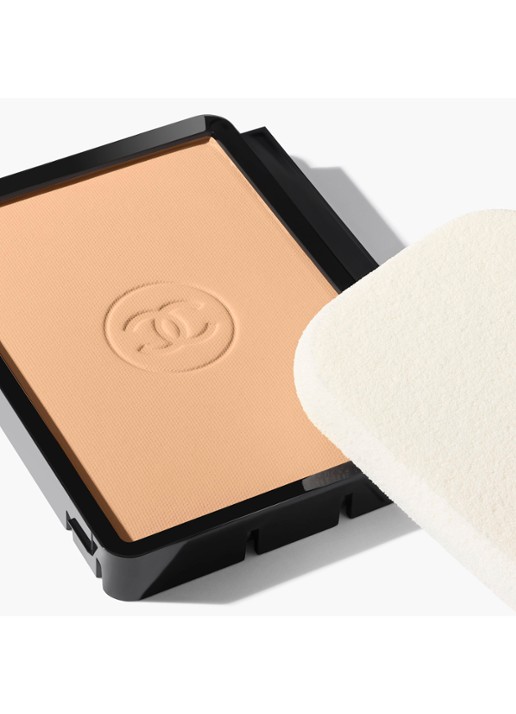 CHANEL LANGHOUDENDE UITERST COMFORTABELE COMPACTE FOUNDATION MET PERFECTE FINISH - detail 2 b60 