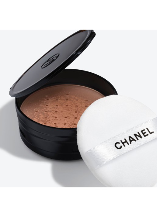 CHANEL LOS POEDER MET EEN NATUURLIJKE FINISH. REISFORMAAT - detail 3 152 intense deep
