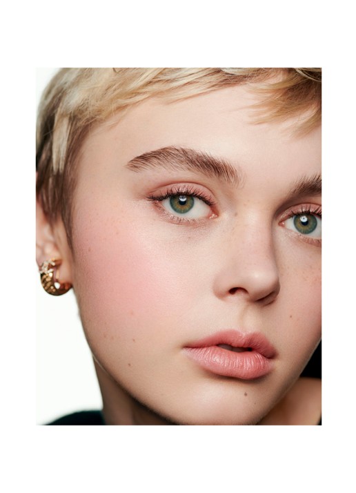CHANEL POEDERBLUSH - detail 7 72 rose initial 