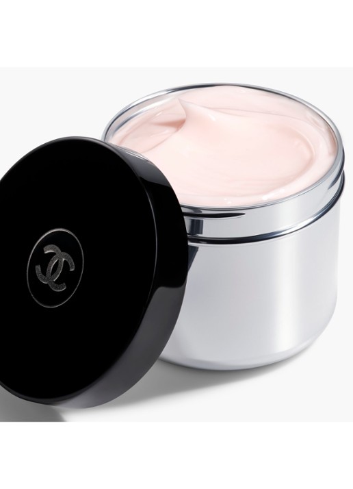 CHANEL RIMPELS, STEVIGHEID & CONTOUREN - voorkant 2 undefined
