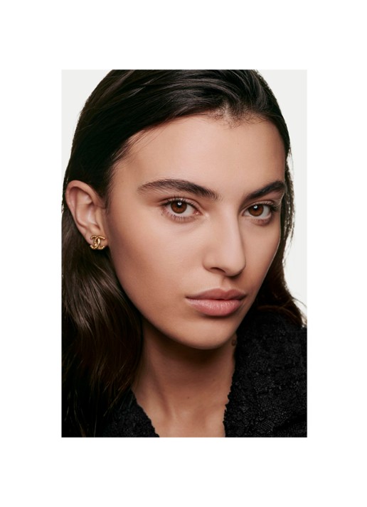 CHANEL TEINT MET VERVAGEND EFFECT. FLUWEELACHTIGE MATTE FINISH. - detail 4 br42