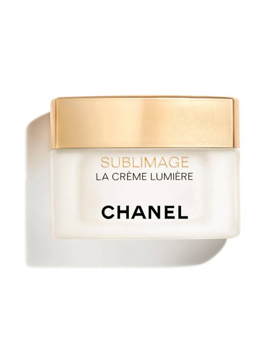 CHANEL ULTIEM HERSTEL EN STRALENDE HUID