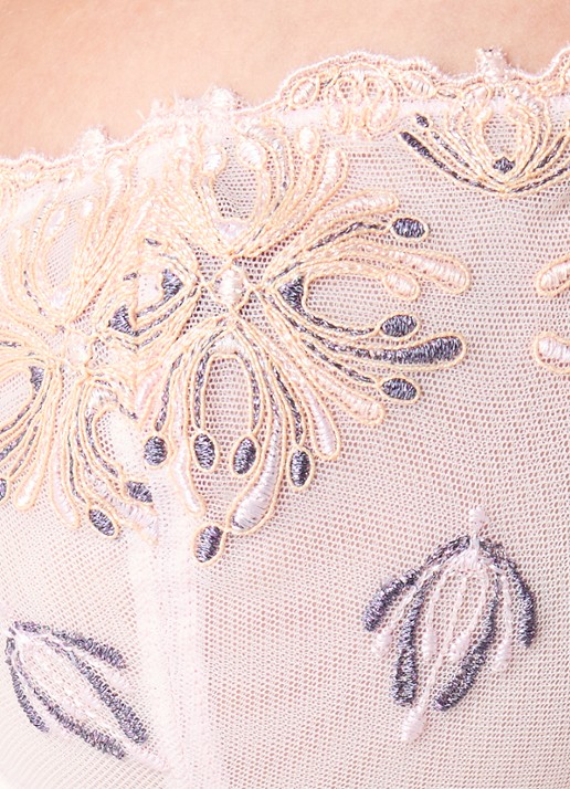 Chantelle Beugel bh van mesh met borduring - detail 2 lichtroze