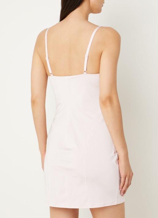 Chantelle Daydream slipdress met mesh en bloemborduring - achterkant lichtroze