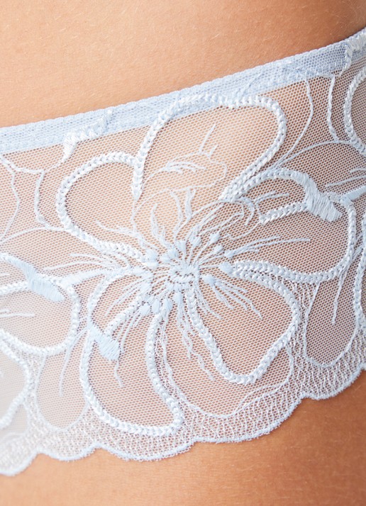 Chantelle Fleurs shorty van mesh met borduring - detail 5 lichtblauw