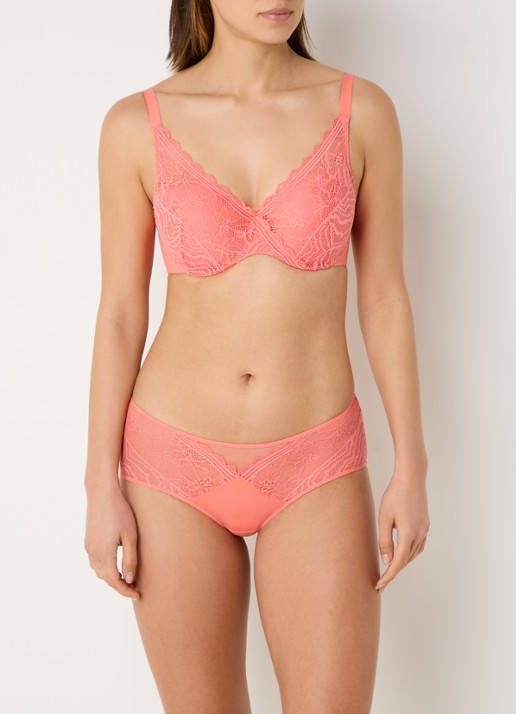 Chantelle Floral Touch shorty met kant - voorkant 3 koraalroze