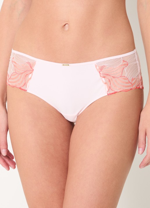 Chantelle Legend shorty van mesh met borduring - detail lichtroze