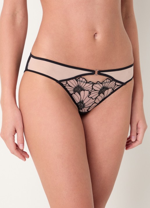 Chantelle Slip met mesh en borduring - detail 3 creme