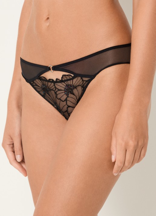 Chantelle Slip met mesh en borduring - detail zwart