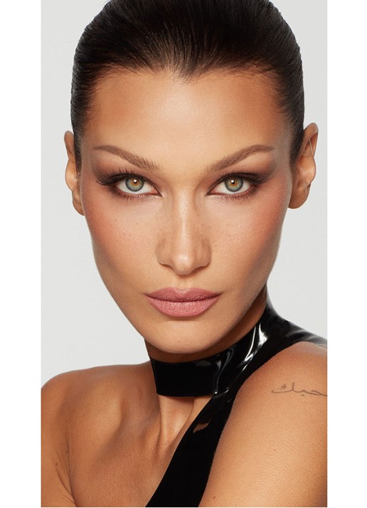 Charlotte Tilbury Airbrush Flawless Lip Blur - matte vloeibare lipstick - detail 5 pillow talk blur