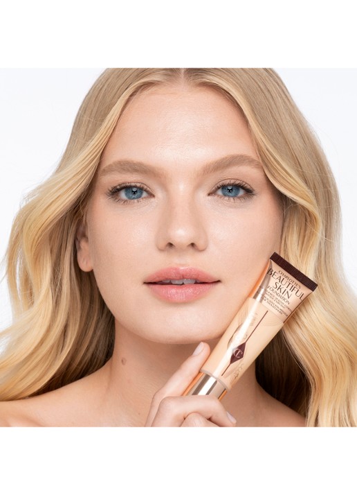 Charlotte Tilbury Beautiful Skin Foundation - vloeibare foundation - achterkant 3 neutral