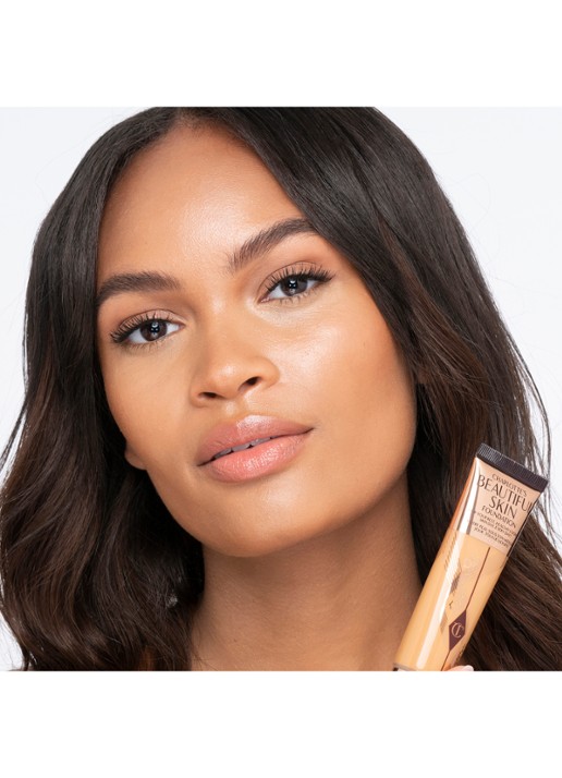 Charlotte Tilbury Beautiful Skin Foundation - vloeibare foundation - achterkant 6 warm_6